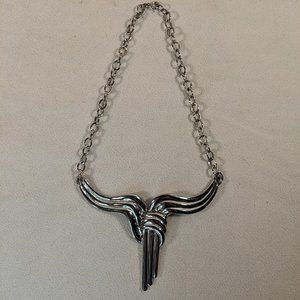 Silver Vintage Knot Necklace Metal Pendant on Chain Womens Retro Fashion Jewelry